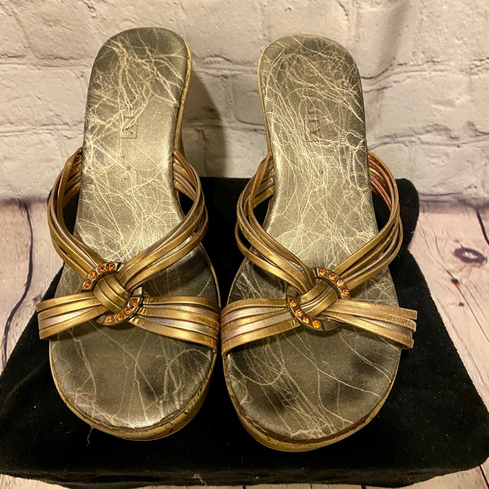 Sandals platform size 7